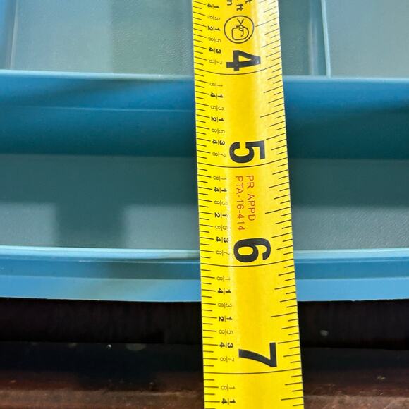 Vintage Tupperware Lot – Blue Divided Container & Beige Round Container - Picture 12 of 15